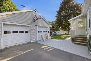 79 Orange St, Reading, MA 01867 - Photo 5