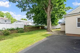 48 Chickering St, Lawrence, MA 01843 - Photo 33