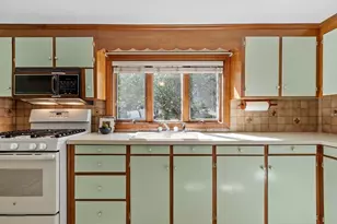 48 Chickering St, Lawrence, MA 01843 - Photo 9
