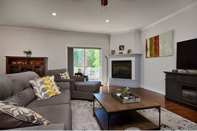 46 Pomeroy Street, Easthampton, MA 01027 - Photo 9