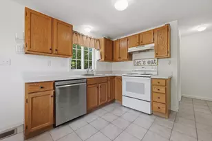 22 Sharlene Ln, Plainville, MA 02762 - Photo 5