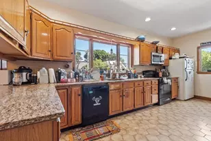 562 Main St, Medford, MA 02155 - Photo 17