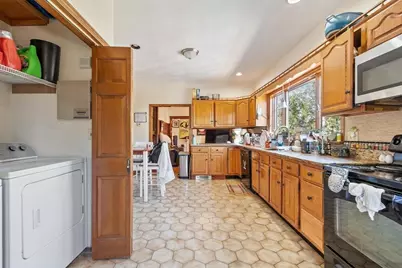 562 Main St, Medford, MA 02155 - Photo 19