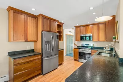 4 Swallow Ln, Dunstable, MA 01827 - Photo 5