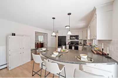 37 Davis St #2, Mansfield, MA 02048 - Photo 5
