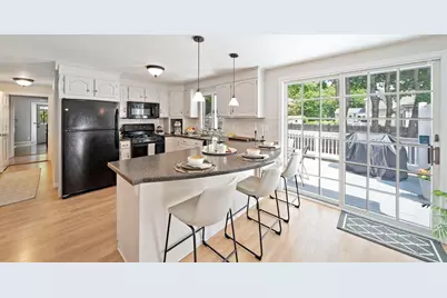 37 Davis St #2, Mansfield, MA 02048 - Photo 3