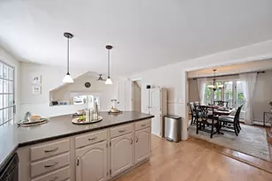 37 Davis St, Mansfield, MA 02048 - Photo 5