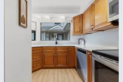 33 Maplewood Ave #20, Gloucester, MA 01930 - Photo 11