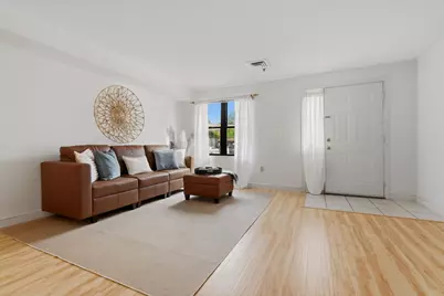 33 Maplewood Ave #20, Gloucester, MA 01930 - Photo 3