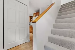 33 Maplewood Ave, Gloucester, MA 01930 - Photo 15
