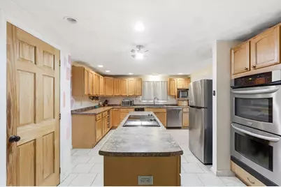 364 W Meadow Rd, Lowell, MA 01854 - Photo 3