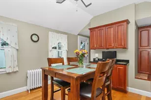 29 Ash St, Waltham, MA 02453 - Photo 7