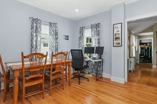 29 Ash St, Waltham, MA 02453 - Photo 13
