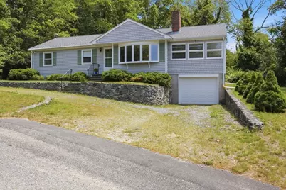 31 Clearwater Dr, Plymouth, MA 02360 - Photo 5