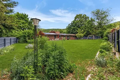 6 Valley Ln, Easthampton, MA 01027 - Photo 31