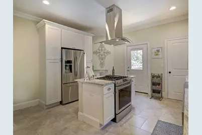 287 Walnut Ave, Boston, MA 02119 - Photo 9