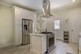 287 Walnut Ave, Boston, MA 02119 - Photo 9