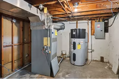 881 Roosevelt Ave, Springfield, MA 01109 - Photo 29