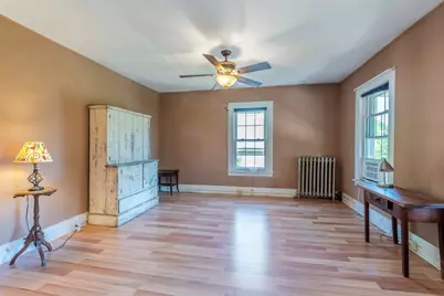 14 Holyoke St, Easthampton, MA 01027 - Photo 17
