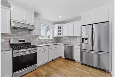 27 Mill St #D, Quincy, MA 02169 - Photo 3