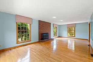 33 Coventry Ln, North Andover, MA 01845 - Photo 17