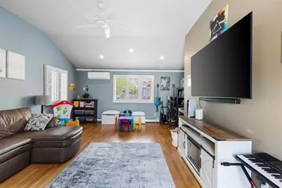 253 Suffolk Ave, Revere, MA 02151 - Photo 15