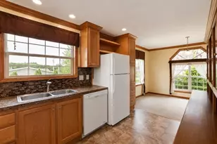 52 Peggi Ln, Winchendon, MA 01475 - Photo 5