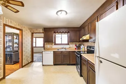 21 Liberty Ln, Norwood, MA 02062 - Photo 3