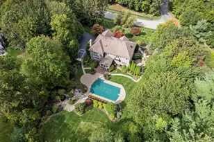 253 Cranbrook Dr, Holden, MA 01520 - Photo 1
