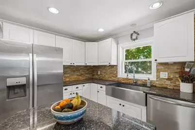 106 Causeway St, Hudson, MA 01749 - Photo 9