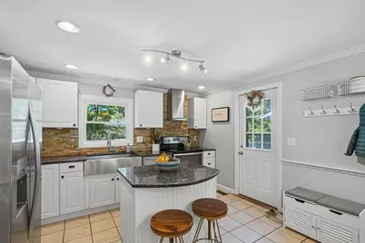 106 Causeway St, Hudson, MA 01749 - Photo 5