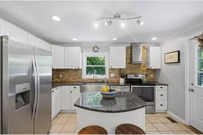 106 Causeway St, Hudson, MA 01749 - Photo 7
