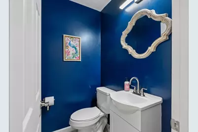 136 Weld St, Boston, MA 02132 - Photo 11