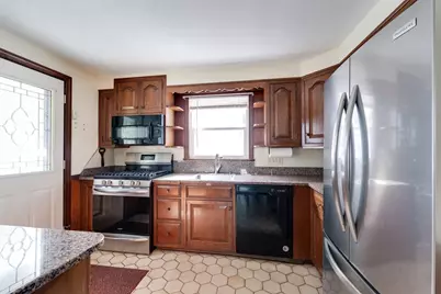 57 Bither St, Springfield, MA 01118 - Photo 13