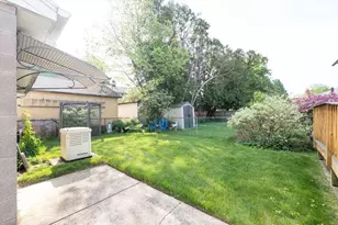 57 Bither St, Springfield, MA 01118 - Photo 35
