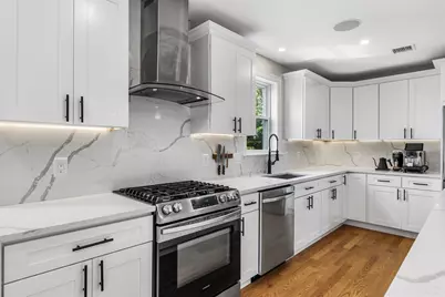 170 Bradford St #3, Everett, MA 02149 - Photo 5