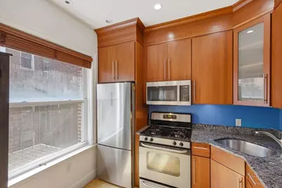 7 Stillman Pl #5, Boston, MA 02113 - Photo 5