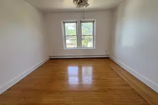 29 Irving St, Worcester, MA 01609 - Photo 3