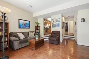 71 Amity Pl, Amherst, MA 01002 - Photo 15