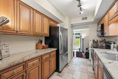 71 Amity Pl #71, Amherst, MA 01002 - Photo 9