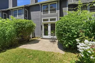71 Amity Pl, Amherst, MA 01002 - Photo 31