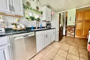 86 Beaver Brook Pkwy, Worcester, MA 01603 - Photo 13