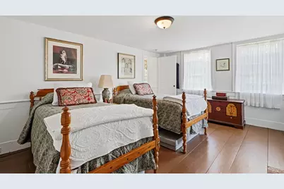236 Mendon St, Upton, MA 01568 - Photo 25