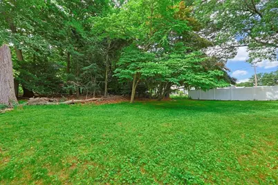 10 Magnolia Ter, Stoneham, MA 02180 - Photo 33