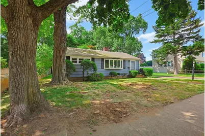 10 Magnolia Ter, Stoneham, MA 02180 - Photo 3