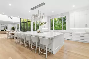 33 Sears Rd, Brookline, MA 02445 - Photo 5
