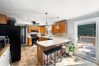 22 Canterbury St, Billerica, MA 01821 - Photo 7