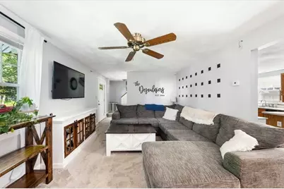 22 Canterbury St, Billerica, MA 01821 - Photo 5
