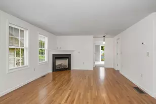 24 Royal Ave, Dracut, MA 01826 - Photo 11
