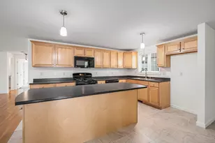 24 Royal Ave, Dracut, MA 01826 - Photo 7
